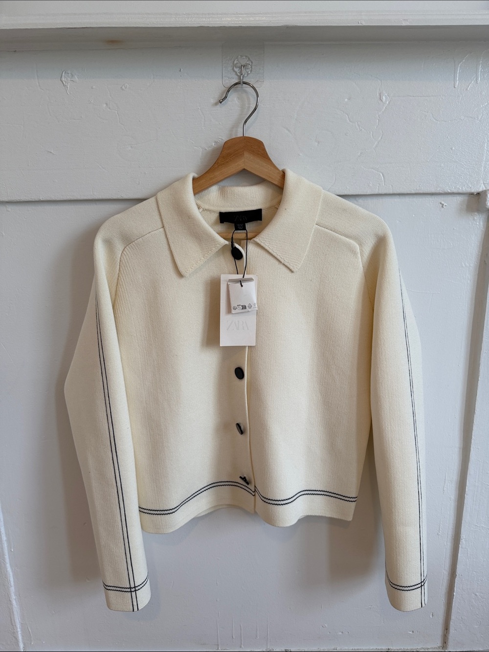 ZARA Cream Cropped Button-Up Jacket with Contrast Stitching